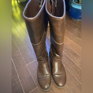 Womens size 8M brown tall boots WC